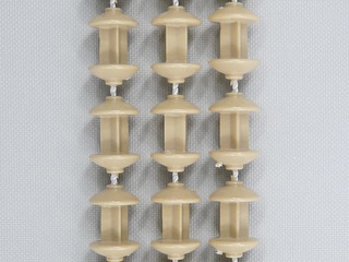 Perle_beige_opaque_diapo_large