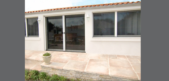 Moustiquaires pliss&eacute;es sur mesure